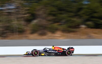 La Red Bull RB18 spaventa la concorrenza per le sue forme