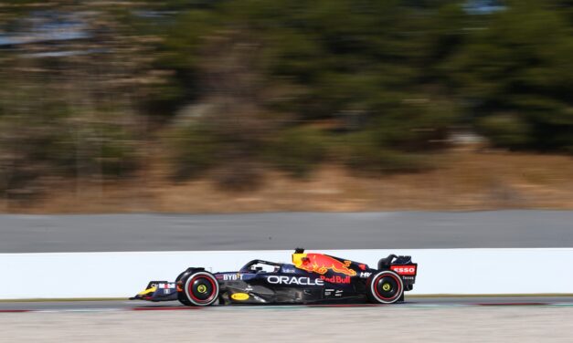 La Red Bull RB18 spaventa la concorrenza per le sue forme