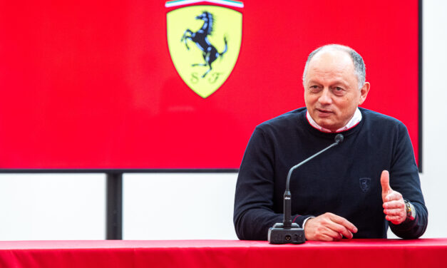 L’idea di Vasseur: “Leclerc e Sainz partiranno alla pari ma….”