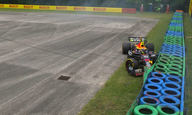 FP1 Ungheria: Il ritorno di Ricciardo, Perez a muro, pioggia e poco altro