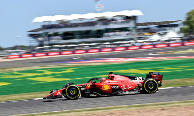 FP3 Silverstone: Leclerc primo con l’asciutto, Verstappen vola con le intermedie