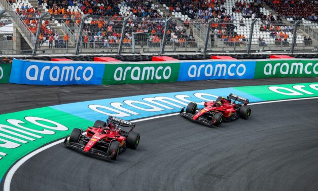 Ferrari: Singapore, il prossimo inverno e le diversità nella comunicazione tra Sainz e Leclerc
