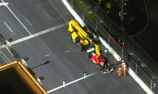 FP1 Las Vegas: sessione cancellata, Sainz e Ocon k.o. per un tombino fuori posto