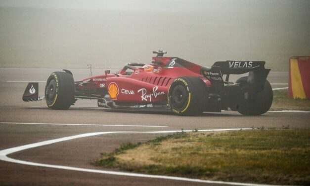 Ferrari in pista: Sainz al volante della F1-75 a Fiorano