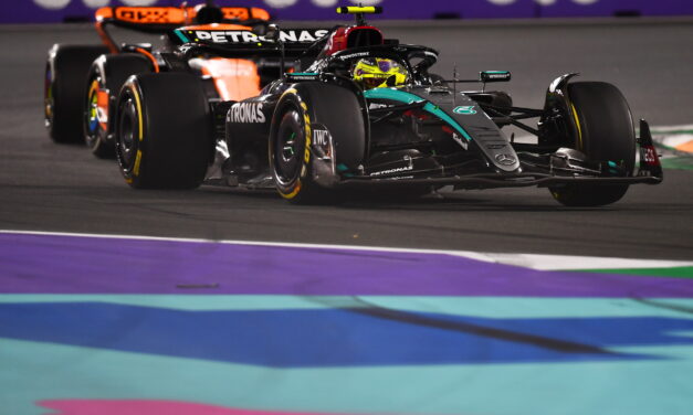 Delusione Mercedes: Wolff parla di “grosso problema” mentre Hamilton mette in dubbio il concetto della W15