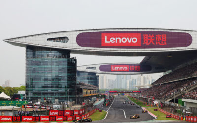 GP Cina: Verstappen vince davanti a Norris, Ferrari irriconoscibile