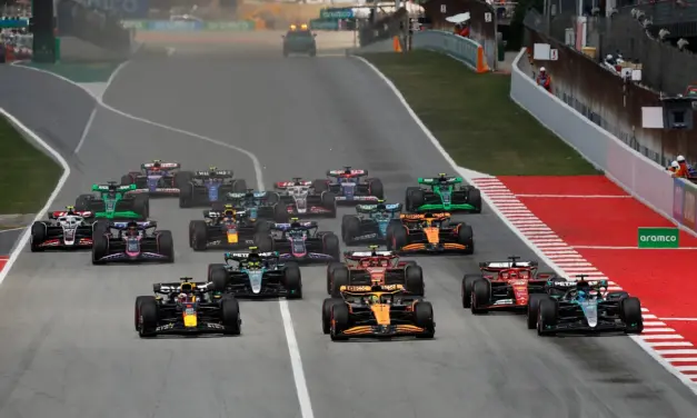 GP Barcellona: Verstappen batte Norris, Ferrari giù dal podio