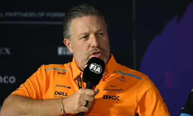 McLaren, Brown: “In gara lotta aperta, non solo con Red Bull”