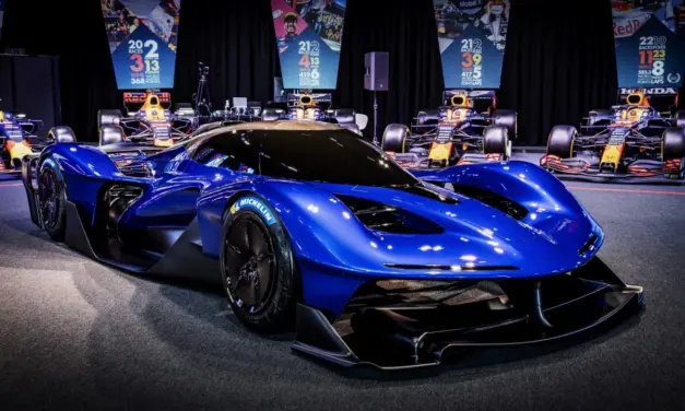 Ecco la Red Bull RB17, hypercar da 1200 CV disegnata da Newey