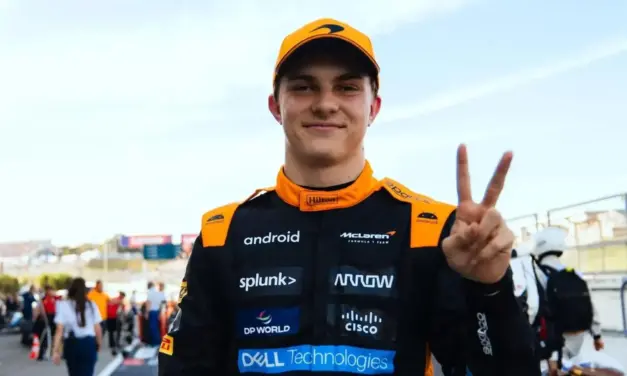 Piastri reveals how rib injury led to McLaren seat changes