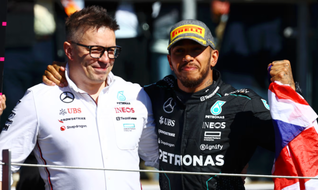 Mercedes conferma, Bono resta. Hamilton intanto sceglie Adami.