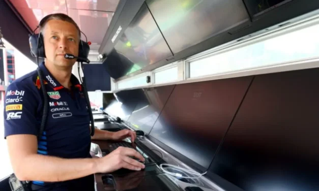 Another blow for Red Bull as team veteran Courtenay joins McLaren