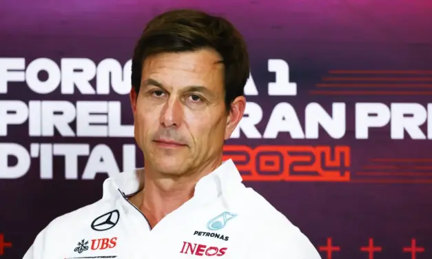 Wolff: Mercedes has lost “quite a chunk” of performance