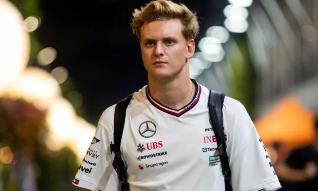 Test Pirelli: Mercedes e Schumacher a Magny Cours limitati dalla pioggia