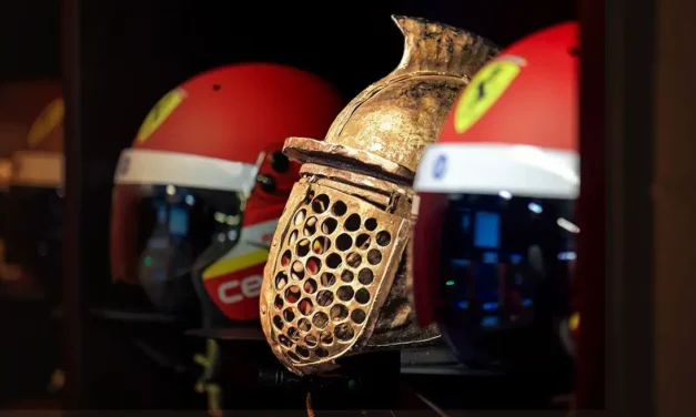 Ferrari celebra l’uscita di Gladiator II, Leclerc e Sainz alla première del film