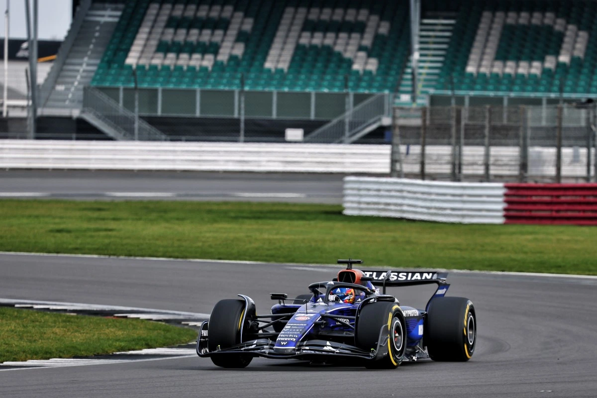 Williams FW47 Sainz
