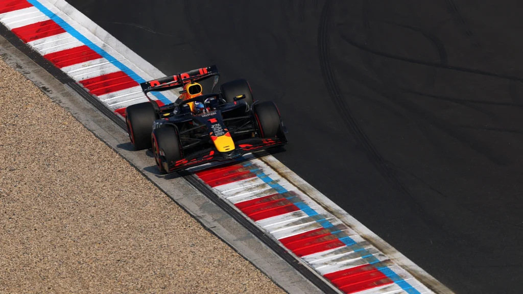 Red Bull Verstappen Cina