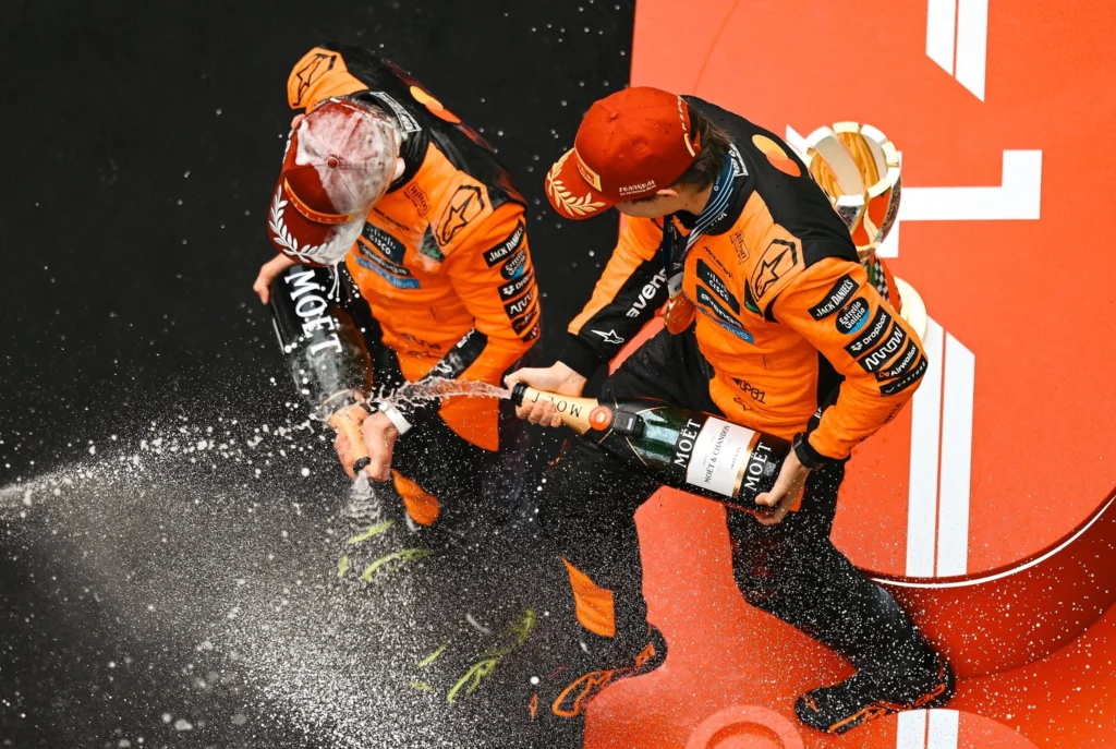 McLaren Piastri Norris Cina