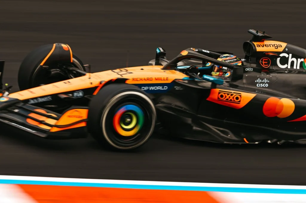 McLaren Piastri Cina