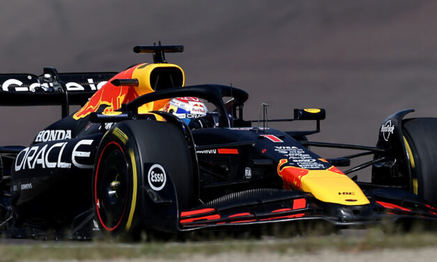 Verstappen doma le McLaren a Imola. Ferrari reagisce, Antonelli out per affidabilità