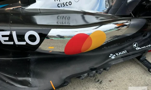 Gallery: McLaren spaventa la concorrenza aggiornando il fondo.