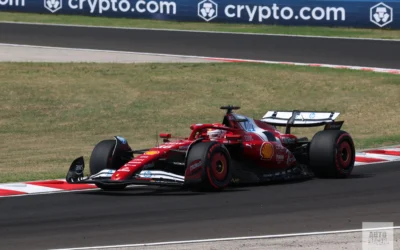 Leclerc, pole clamorosa in Ungheria: McLaren battute, sei vetture in un decimo