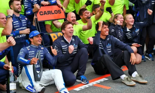 Vowles festeggia il podio di Sainz, ma avvisa: “Williams soffrirà a Singapore”