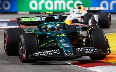 Alonso scatenato a Singapore, non solo in pista: nel mirino Hamilton e Hadjar