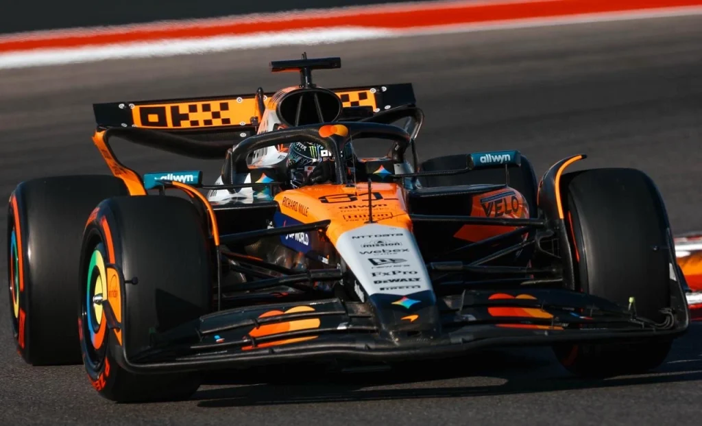 McLaren Piastri Austin
