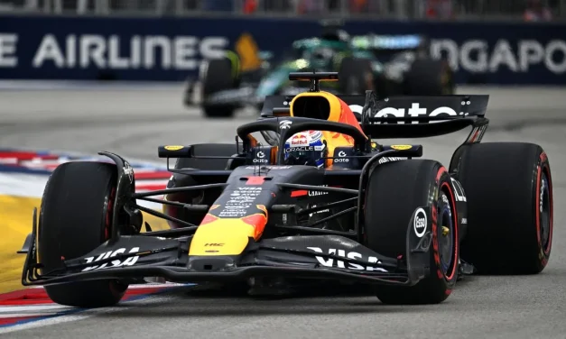 FP3 Singapore: Verstappen il più veloce, Top 5 in 89 millesimi. Ferrari attardate