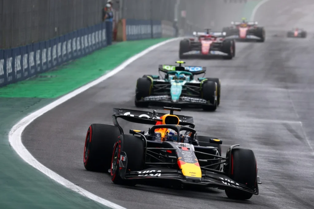 Verstappen, Alonso e le Ferrari