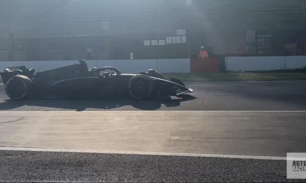 Le prime immagini di Perez in pista ad Imola per Cadillac con la Ferrari SF-23