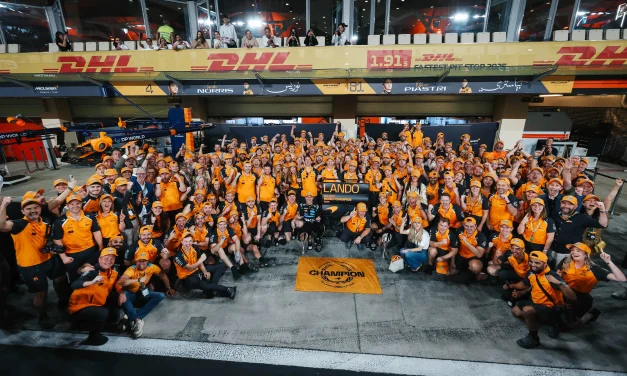 Zak Brown: “McLaren un dream team, arriverà anche il momento di Piastri”
