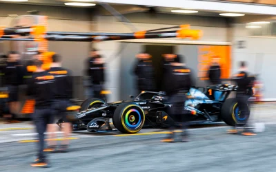 McLaren: 77 giri per Norris senza problemi, domani tocca a Piastri