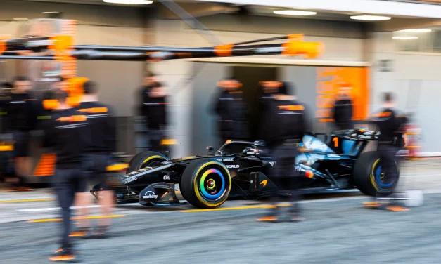 McLaren: 77 giri per Norris senza problemi, domani tocca a Piastri
