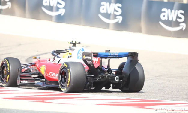 Ferrari lavora di fino: solo la SF-26 ha i mini-deflettori sopra il diffusore