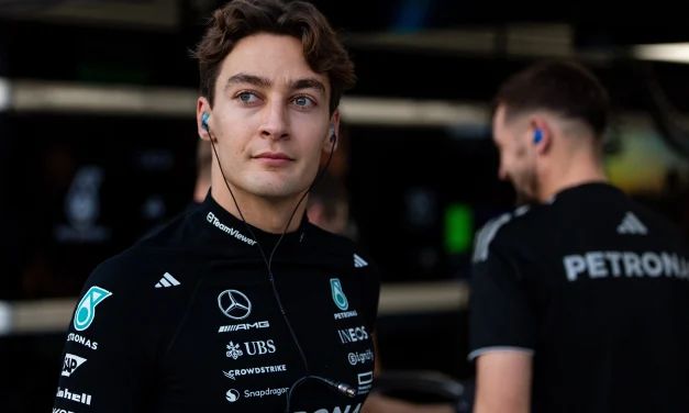 Russell sui cambi regolamentari: “Ci saranno compromessi” e punge Verstappen