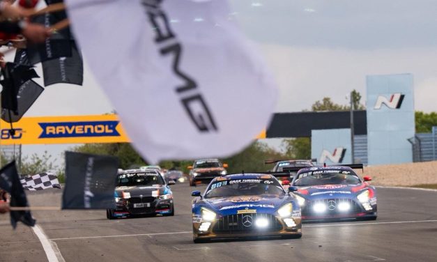 24 Ore Nürburgring: vince la Mercedes #80 di Winward, Verstappen fuori da leader per un semiasse ko