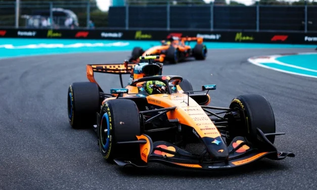 Doppietta McLaren nella Sprint a Miami, Leclerc insegue. Mercedes giù dal podio