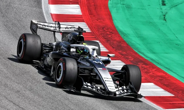 Cadillac in Austria con un super aggiornamento: pance nuove e fondo rivisto per la caccia al midfield