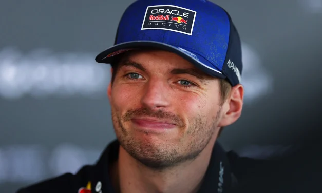 Red Bull fatica con il grip ma massimizza il risultato: “sorprendente essere a tre decimi”