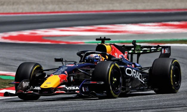 Verstappen lontano, Red Bull guarda alla gara: “attenzione al degrado…”