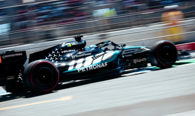 Russell in pole a Barcellona davanti ad un super Hamilton, Leclerc sbaglia e finisce a muro