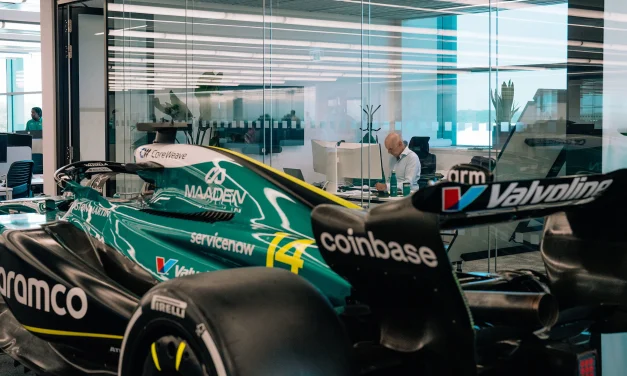 Aston Martin, Newey: “Il rinnovo di Alonso passa dagli aggiornamenti” e svela i piani sul 2027