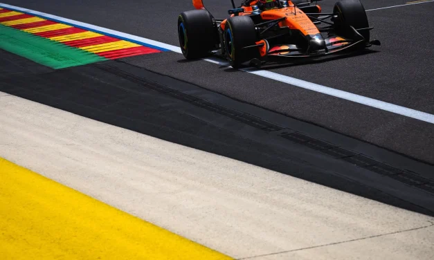 McLaren, la nuova ala da basso carico funziona ma c’è l’incognita mappature motore. Norris: “Siamo ancora quarta forza”