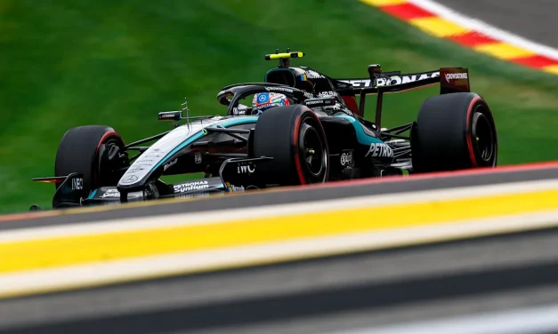 Antonelli Spa-ventoso! La pole in Belgio è sua. Verstappen insegue, Ferrari a mezzo secondo