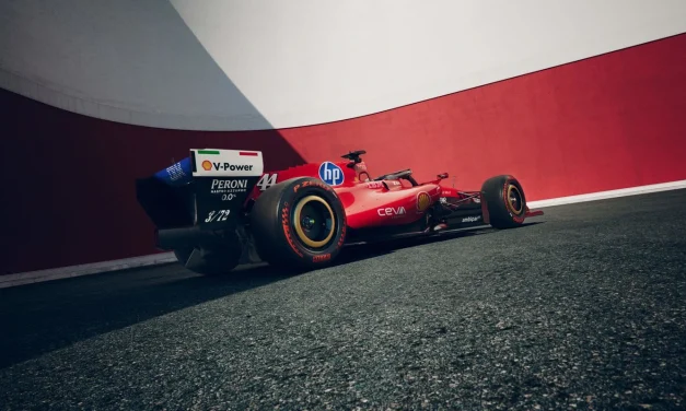 Ecco la livrea Ferrari per Monza: in pista anche Barrichello e Vettel con la F2002 di Schumacher