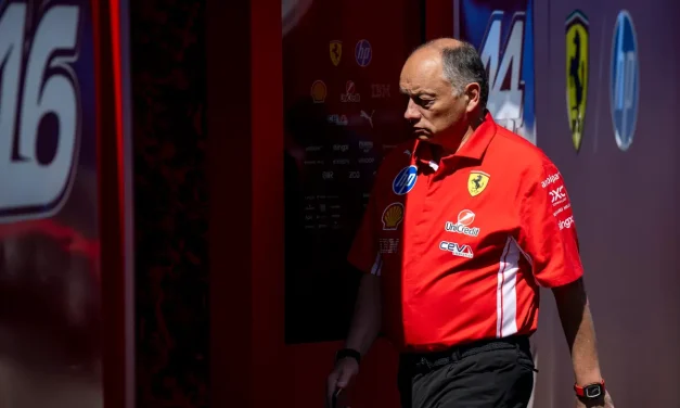 Vasseur: “In Q2 abbiamo rischiato per un problema alla batteria. Gioco delle scie? Preferisco due Ferrari davanti”