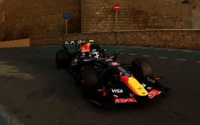 Hadjar sorprende al ritorno. Verstappen frenato dal motore cambia componenti per la gara.
