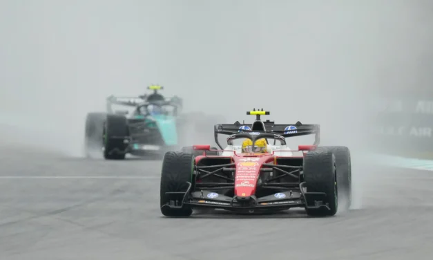 Hamilton dopo il caos gomme: “Faremo una discussione costruttiva, avremmo potuto lottare per la vittoria”